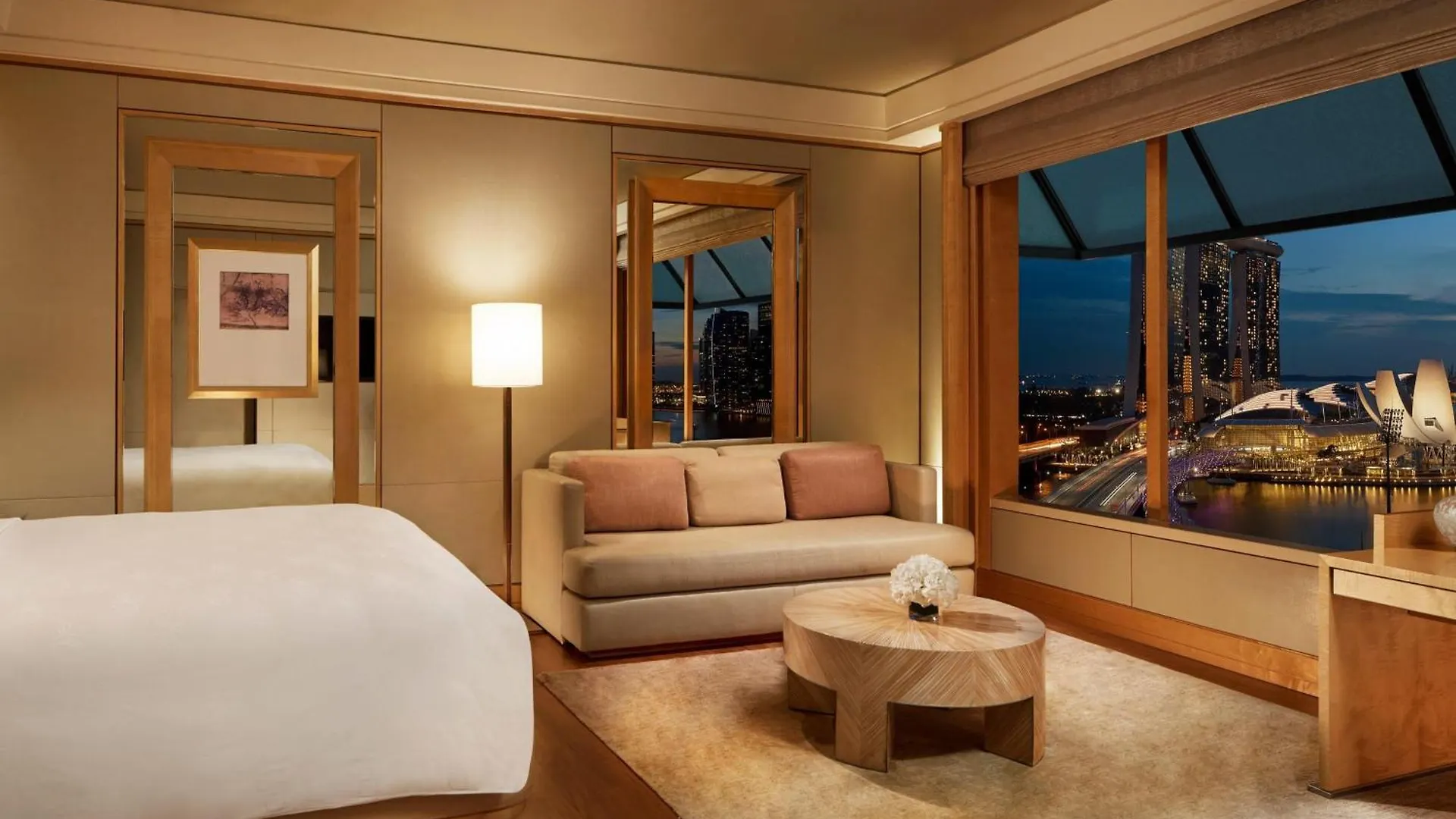 The Ritz-Carlton, Millenia סינגפור 5*,
