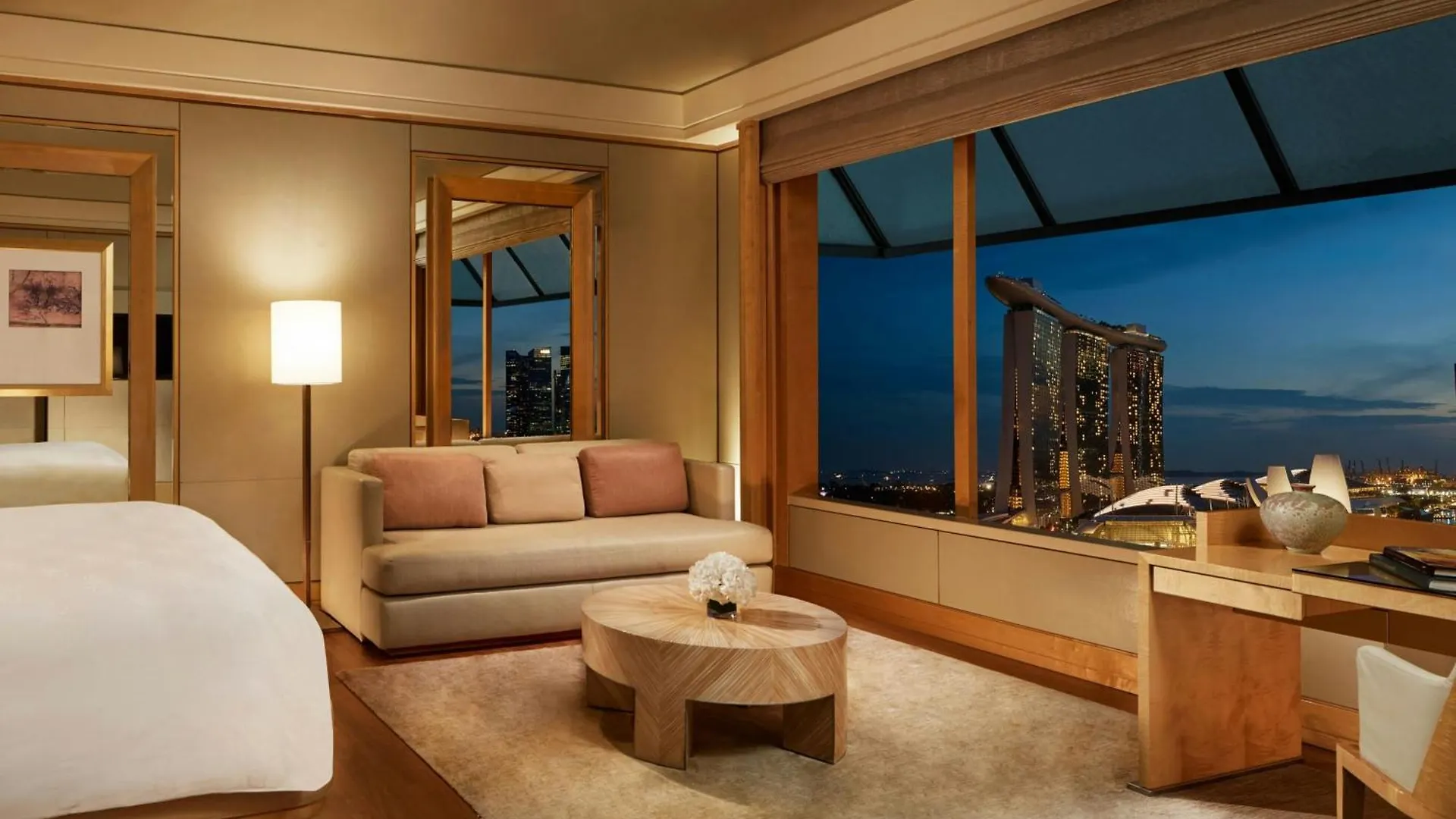 מלון The Ritz-Carlton, Millenia סינגפור